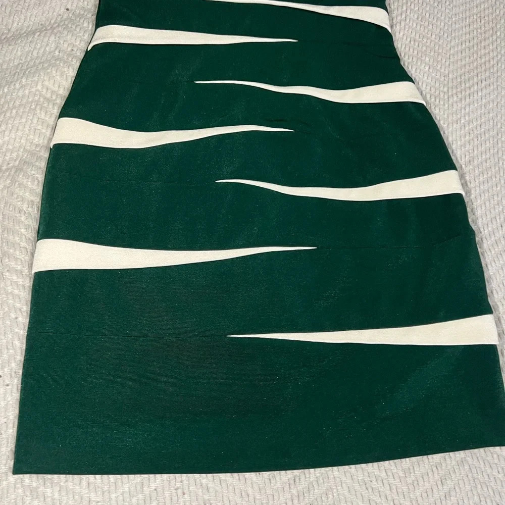 π€New Betsy & Adam Strapless Tiered Dressπ€ - Picture 3 of 9